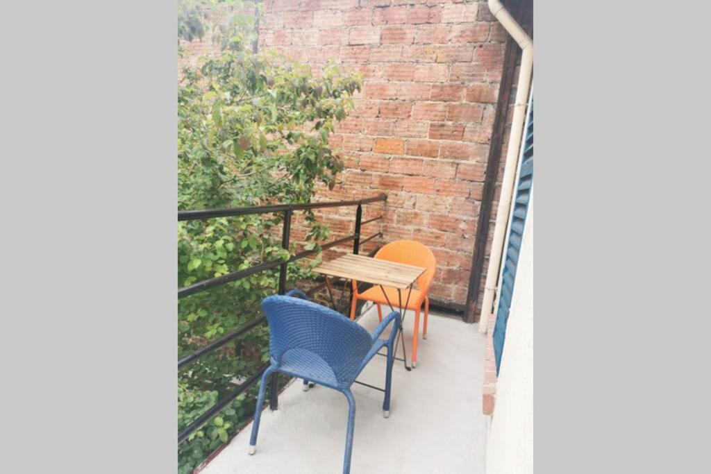 #4 Joli Appartement A 2 Pas Du Metro Et Paris 20 Bagnolet Ngoại thất bức ảnh